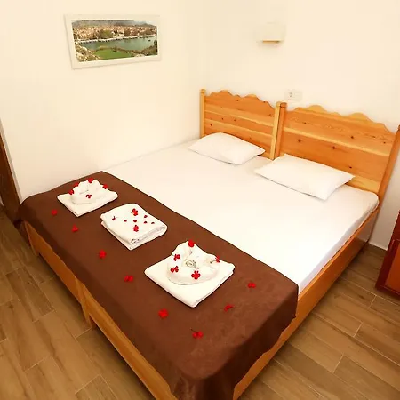 Dalyan Pension דליאן