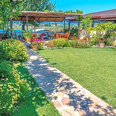 롯지 Dalyan Pension 달리안