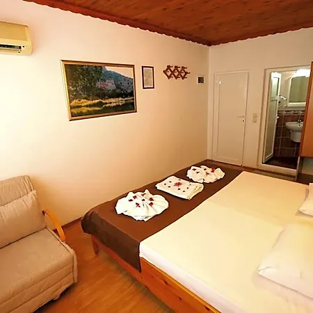 Dalyan Pension * 달리안