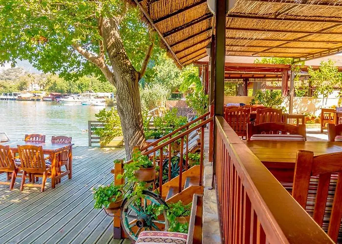Chata Dalyan Pension